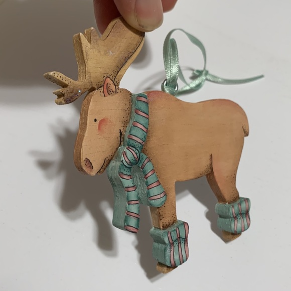Alaska Moose wood ornament Mary Harper - Picture 14 of 16